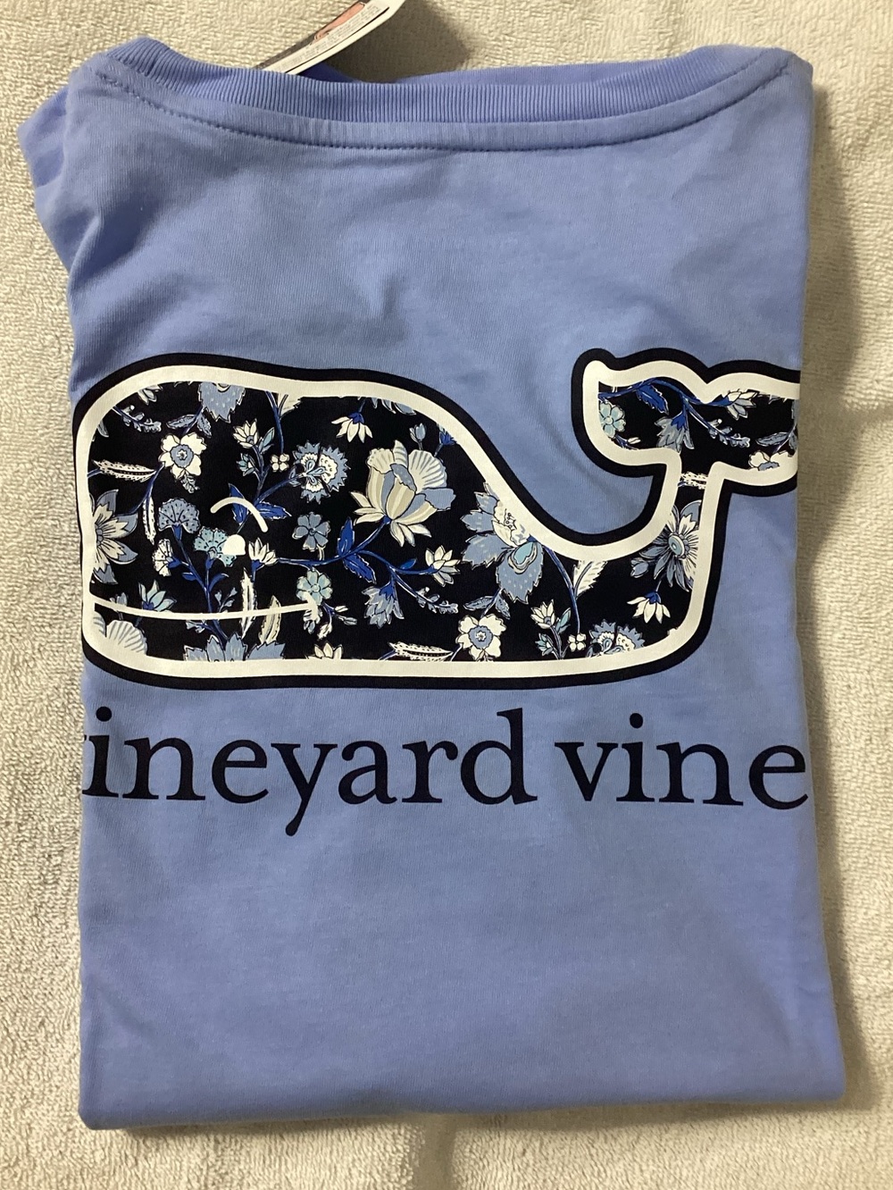 Vineyard Vines Serenity Blue Thalia Floral Whale Short Sleeve Tee
Women’s XL